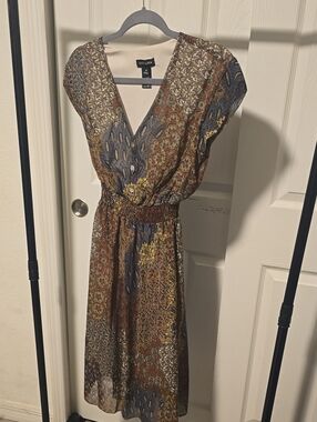 Brown Paisley V-Neck Smocked-Waist Midi Dress